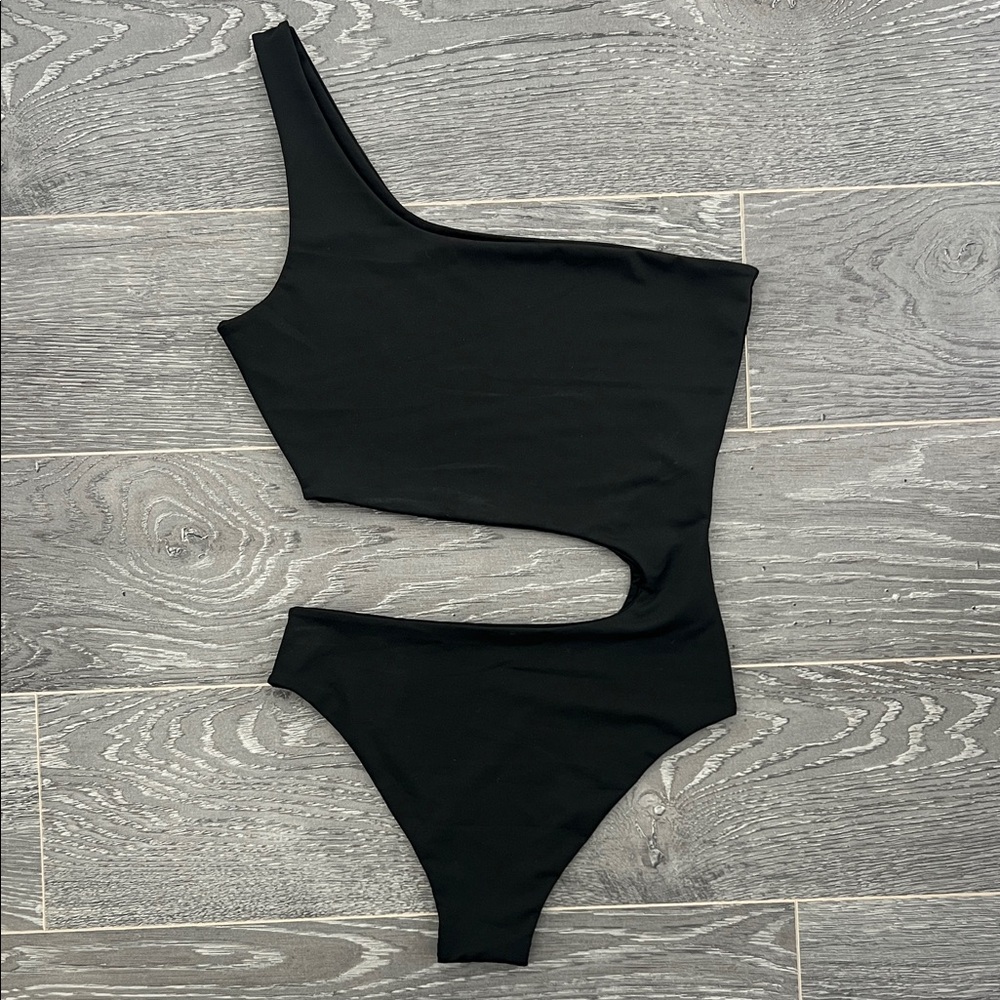 Black One-Shoulder Cutout Bodysuit Size Small